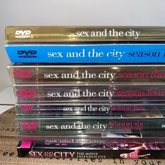 COPY - Sex and the City - Complete Series Seasons 1-6 - Picture 2 of 12
